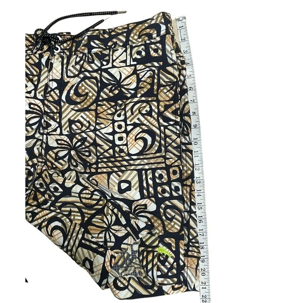 Tommy Bahama Mens XL Relax Tropical  Swim Trunks Pockets Lined Geometric 40